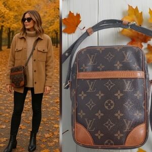 Louis Vuitton EUC✨️ Danube Monogram Crossbody Bag - Vintage Unisex